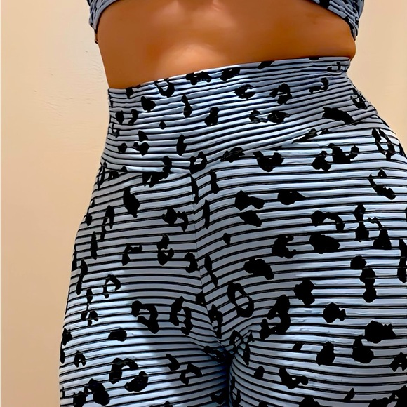 Samba Stripe Two Piece Set - Picture 6 of 9